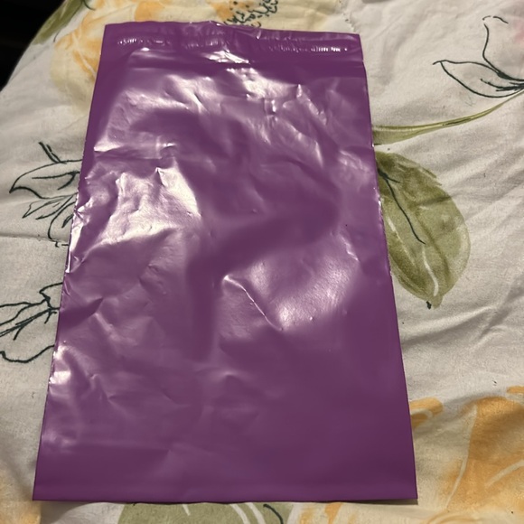 Other - 20 purple poly mailers (6X9)